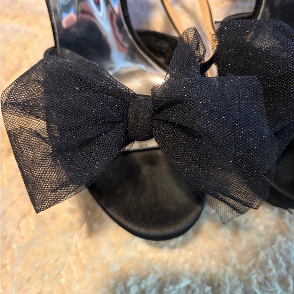 Badgley Mischka Black Strappy Heels with Bows. Size 9 - Picture 4 of 5